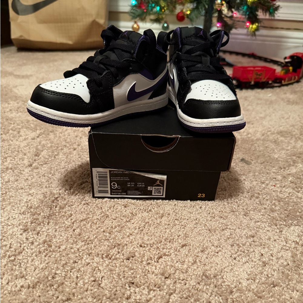 Jordan Kids Black and Purple Sneakers